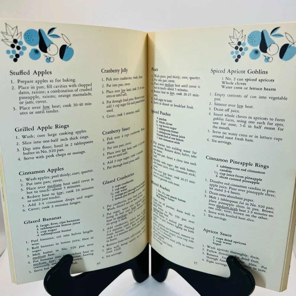 1952 Wear-Ever New Method Cooking Instruction Book Vintage Cookbook